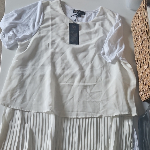 DG2 by Diane Gilman Tops - DG2 by Diane Gilman Cream Layered Blouse